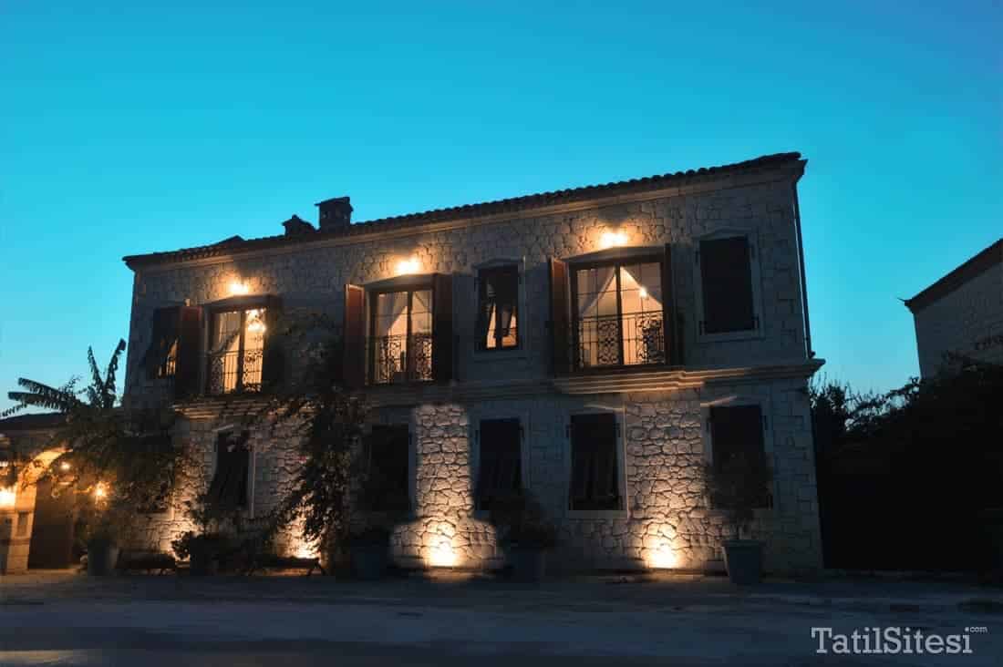 Alaçatı Koçlu Konağı